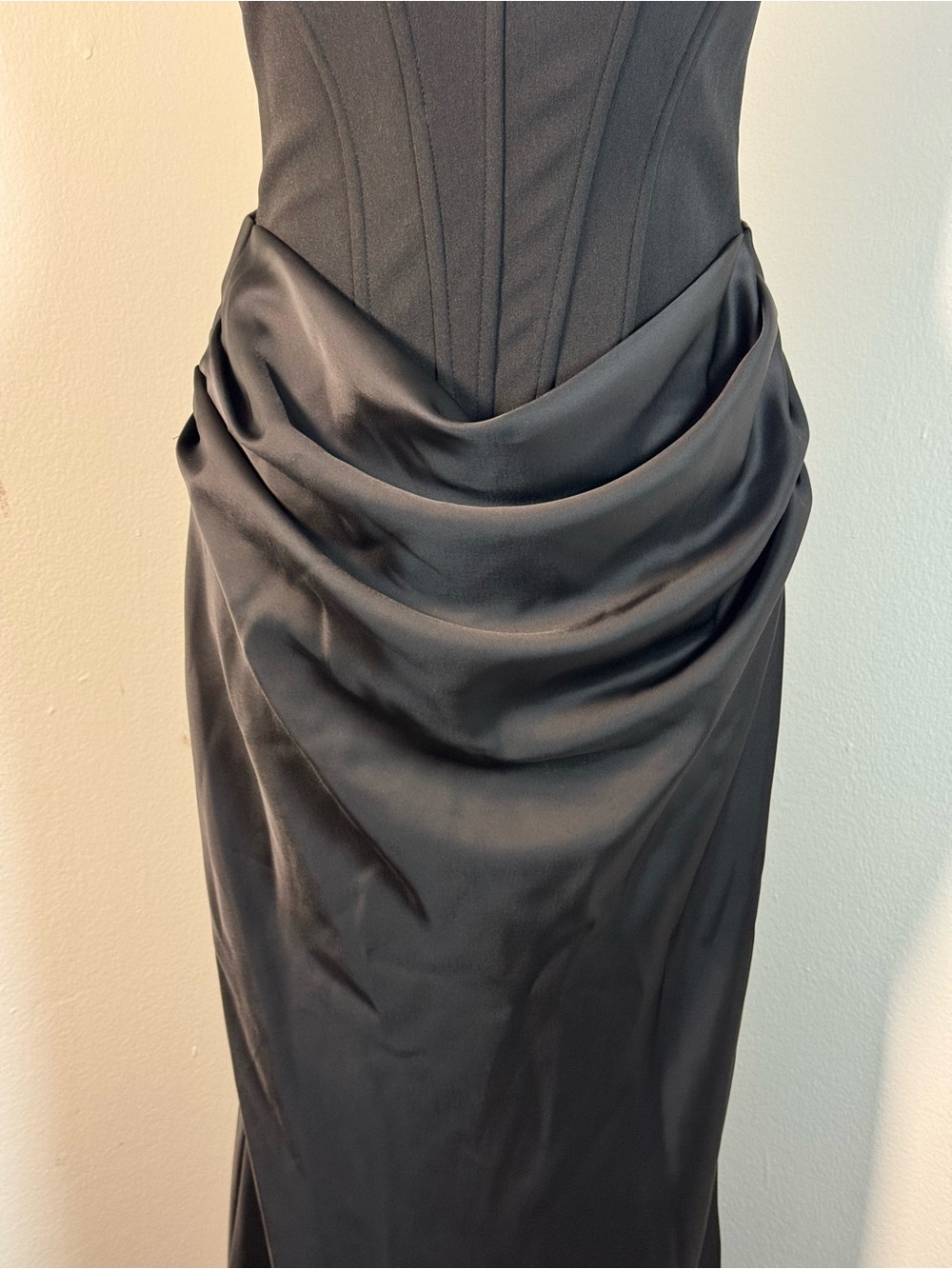 NEW Betsy and Adam Debra strapless corset mixed media draped gown in black Sz 8 - Picture 8 of 16